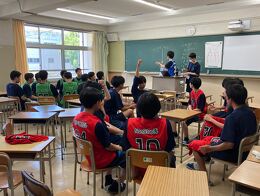 3学年、外部講師による最新進路情報!