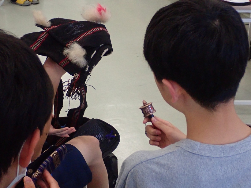 ブータンの民芸品を展示