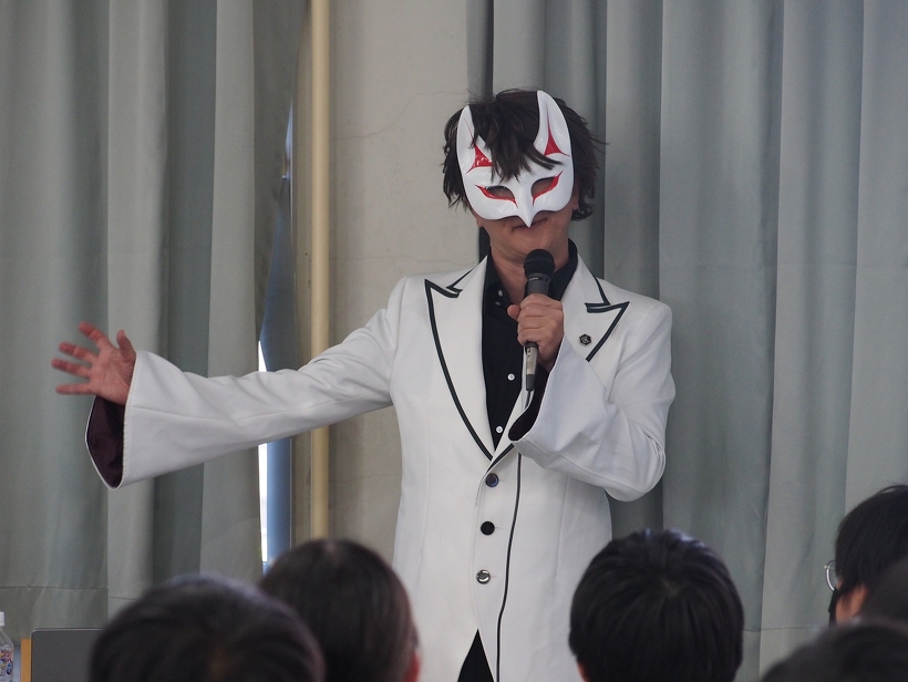 くられ先生が津高図書館に！