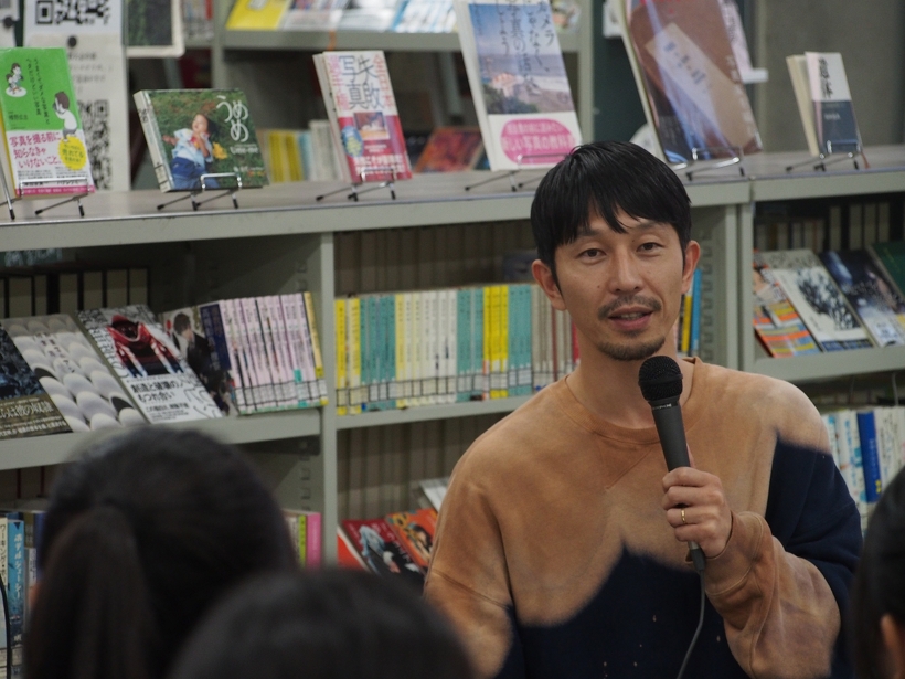 話し手の浅田政志さん