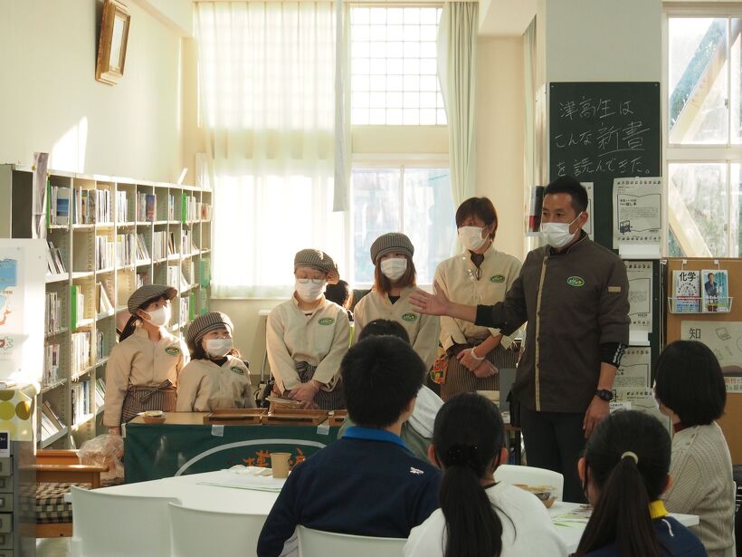 来てくれたお菓子工房Ｍのみなさんのご紹介