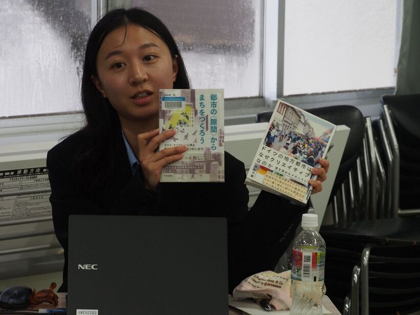 話し手の中村杏月さん